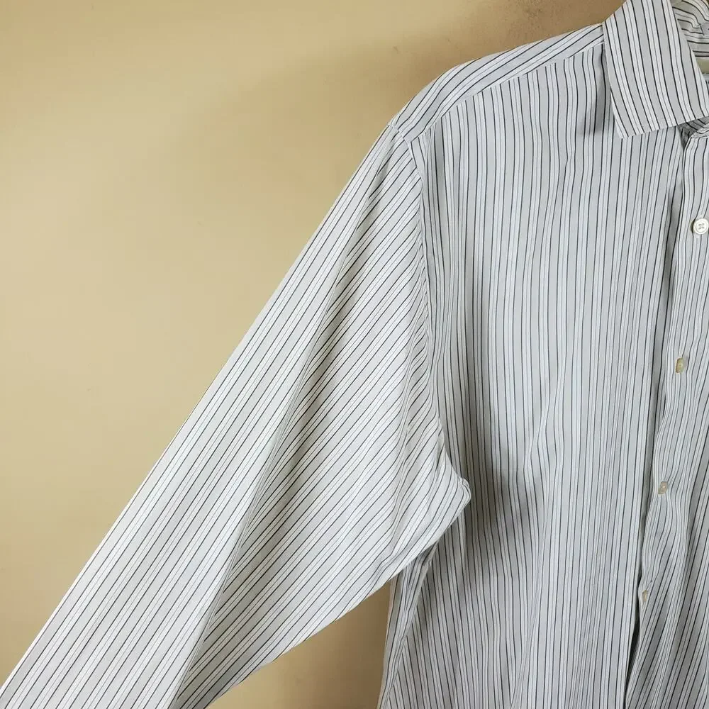 Banana Republic Gray Stripe Regular Fit Button-up Shirt Size M